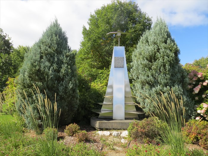 Monday’s Monument: Jeunes du Monde, Nicolet, Québec, Canada